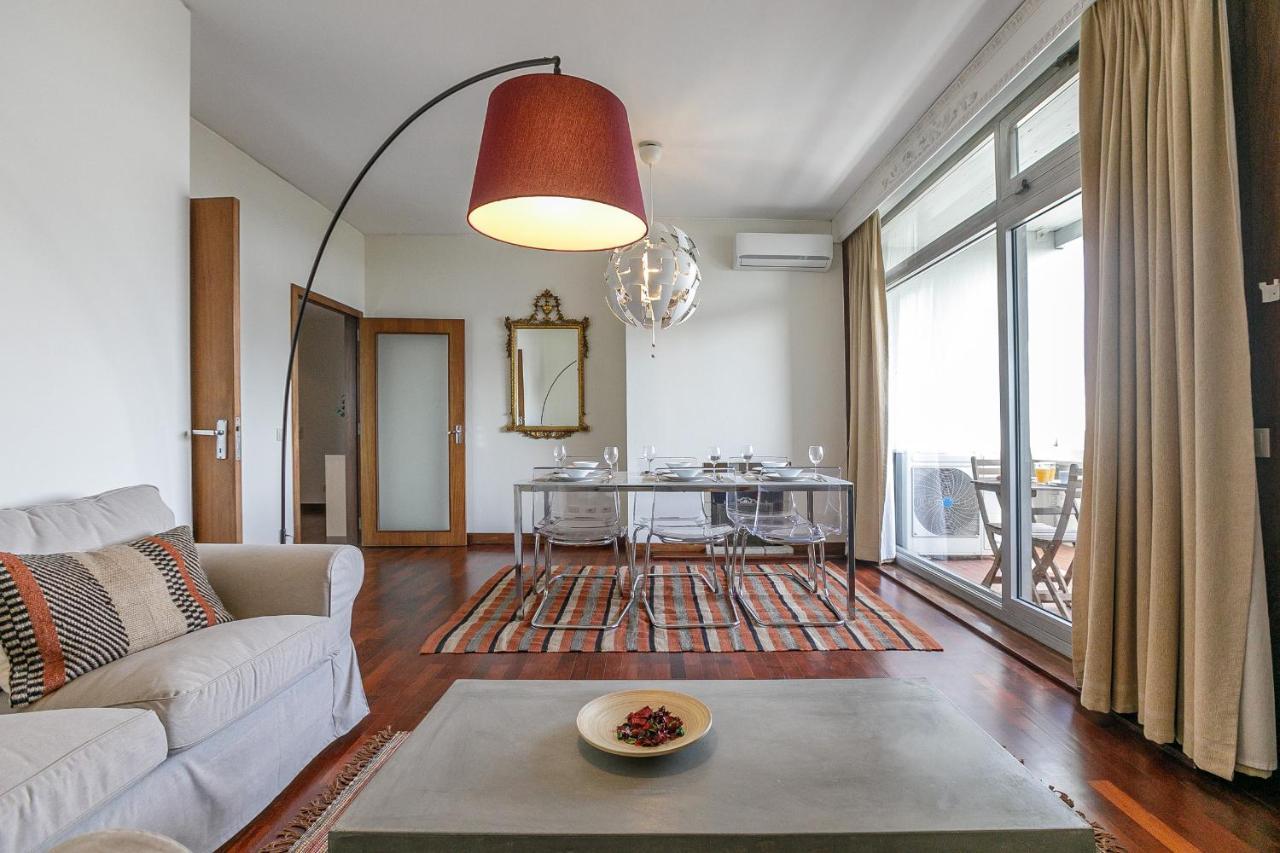 Lovelystay - Spacious 3Br Flat With Ac And Balcony Porto Exterior foto