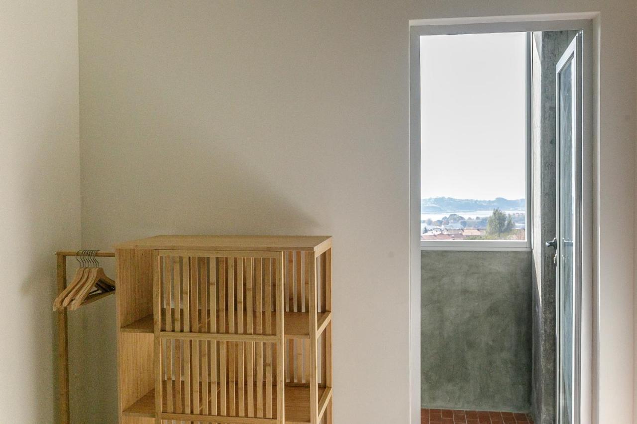 Lovelystay - Spacious 3Br Flat With Ac And Balcony Porto Exterior foto